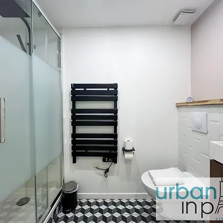 Urban Flat 194 - Spacious 3 Bedroom Montmartre Paris Exterior photo