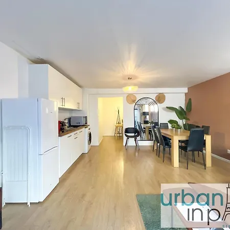 Urban Flat 194 - Spacious 3 Bedroom Montmartre Paris Exterior photo